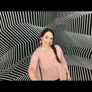 Meet your Posher, Jennifer